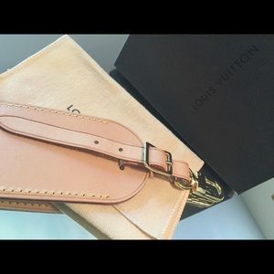 Louis Vuitton Large Luggage Tag
